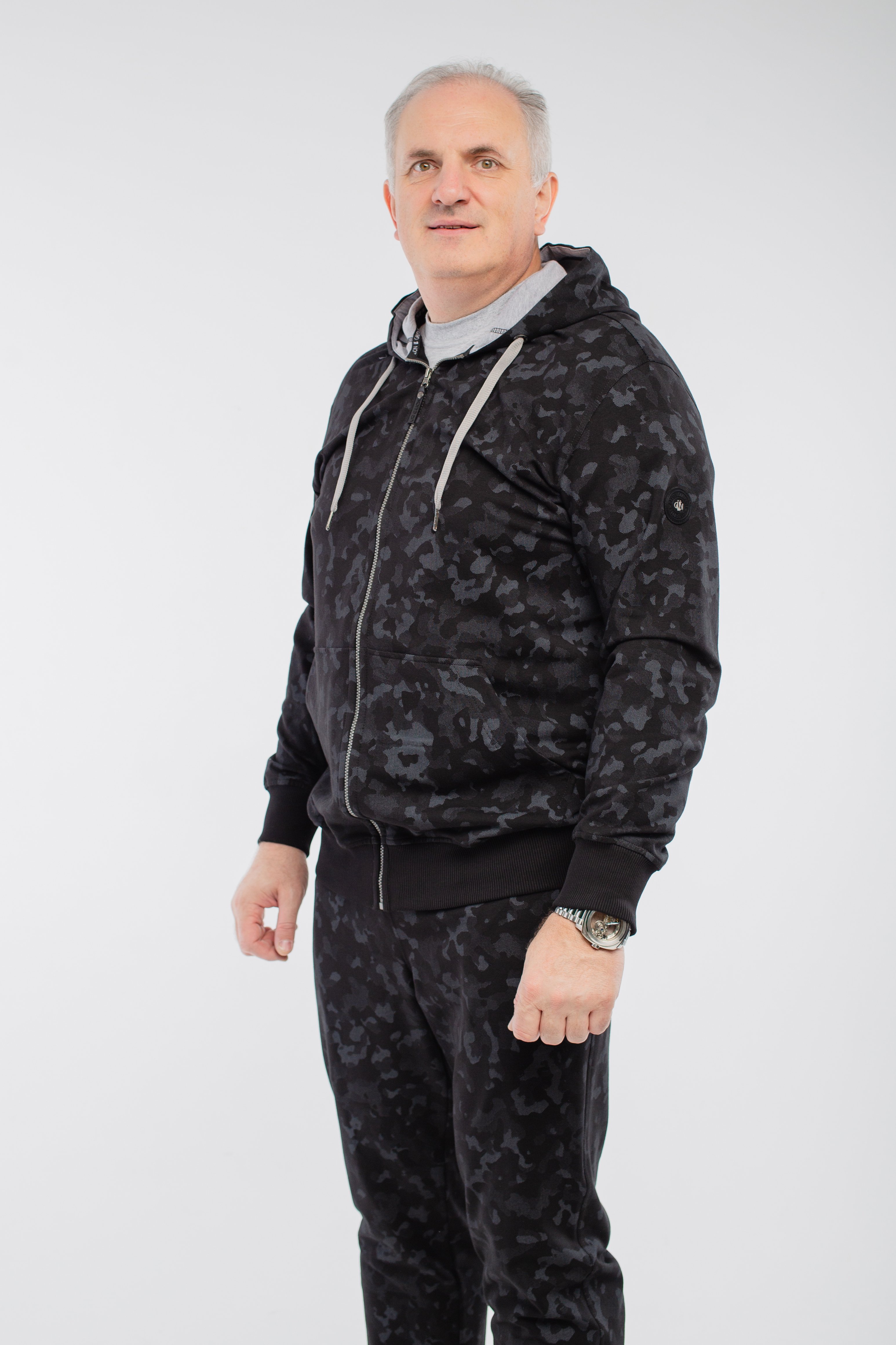 Костюм спортивный