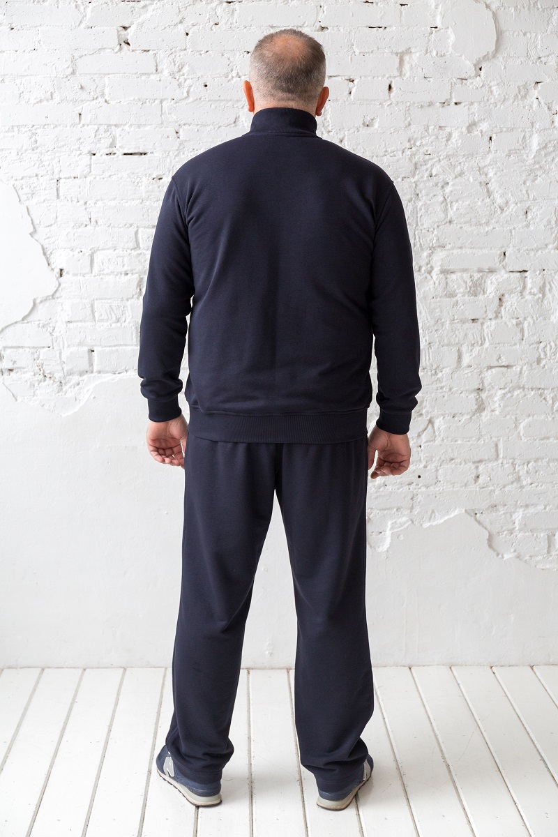 Костюм спортивный