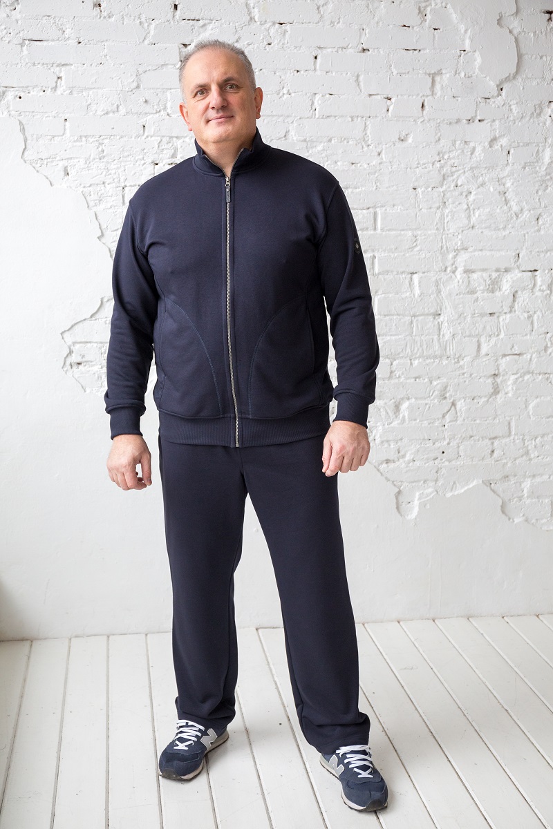 Костюм спортивный