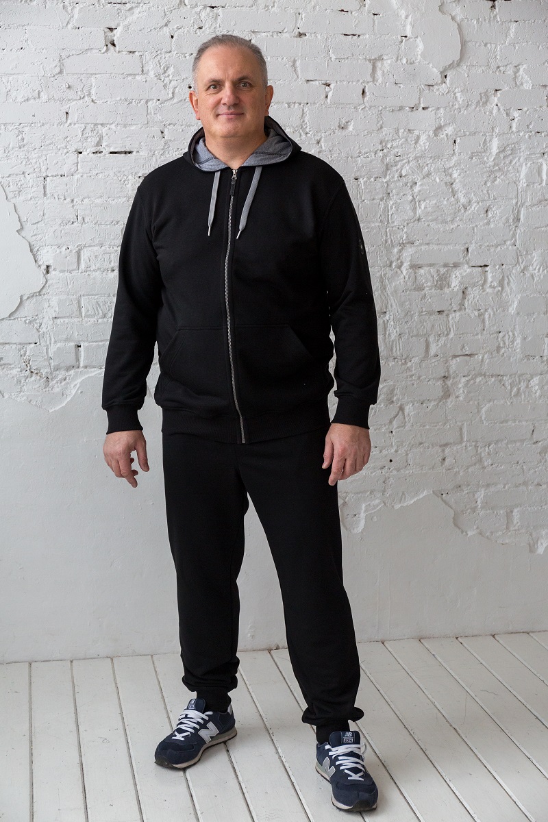 Костюм спортивный