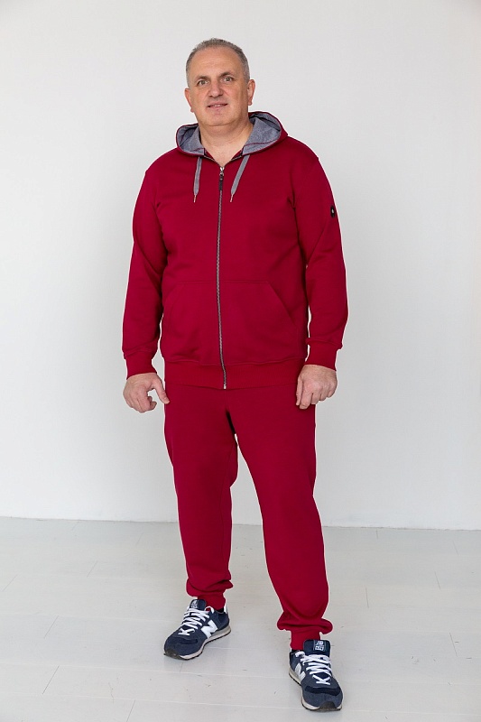 Костюм спортивный