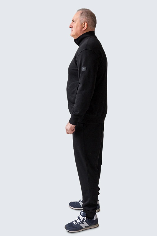 Костюм спортивный